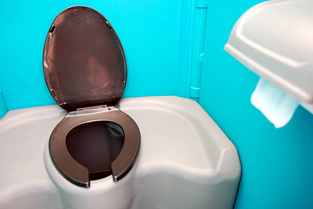 Best Portable restroom trailer rental  in Wtell, LA